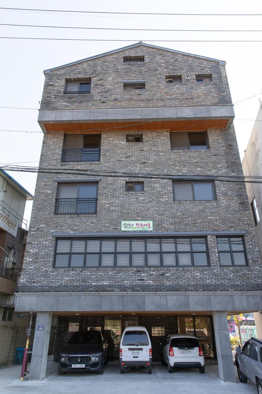 Views Over Hanok Villiage Jeonju Exterior photo